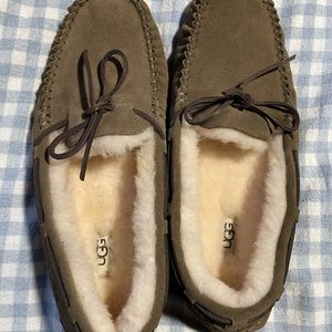 Men’s New Ugg Slippers! Never worn!